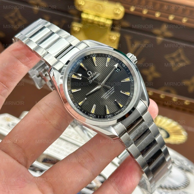 Dong-Ho-Omega-Seamaster-Aqua-Terra-150M-Rep-11-Mat-Xanh-La-Cay-Coc-So-Vang-Nha-May-VS-41mm-10.jpg