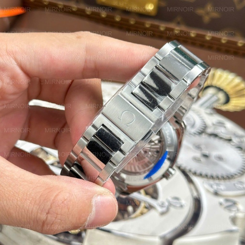 Dong-Ho-Omega-Seamaster-Aqua-Terra-150M-Rep-11-Mat-Xanh-La-Cay-Coc-So-Vang-Nha-May-VS-41mm-11-1024x1024.jpg
