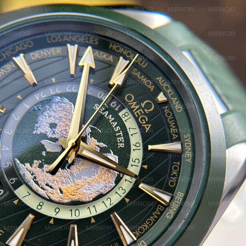 Dong-Ho-Omega-Aqua-Terra-Worldtimer-Replica-11-Mau-Xanh-La-Cay-Day-Cao-Su-Xuong-VS-43mm-8.jpg