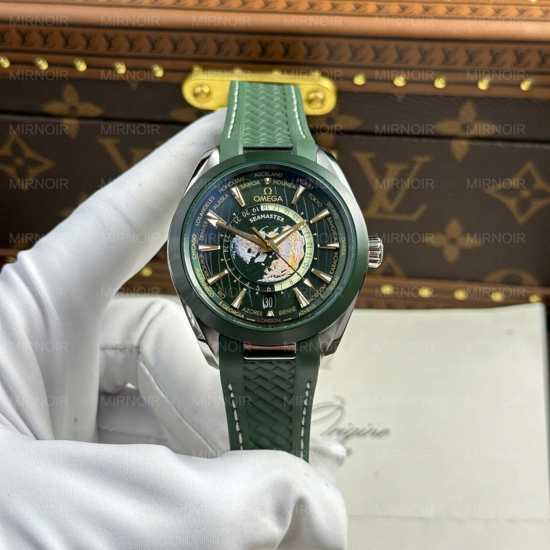 Dong-Ho-Omega-Aqua-Terra-Worldtimer-Replica-11-Mau-Xanh-La-Cay-Day-Cao-Su-Xuong-VS-43mm-14.jpg