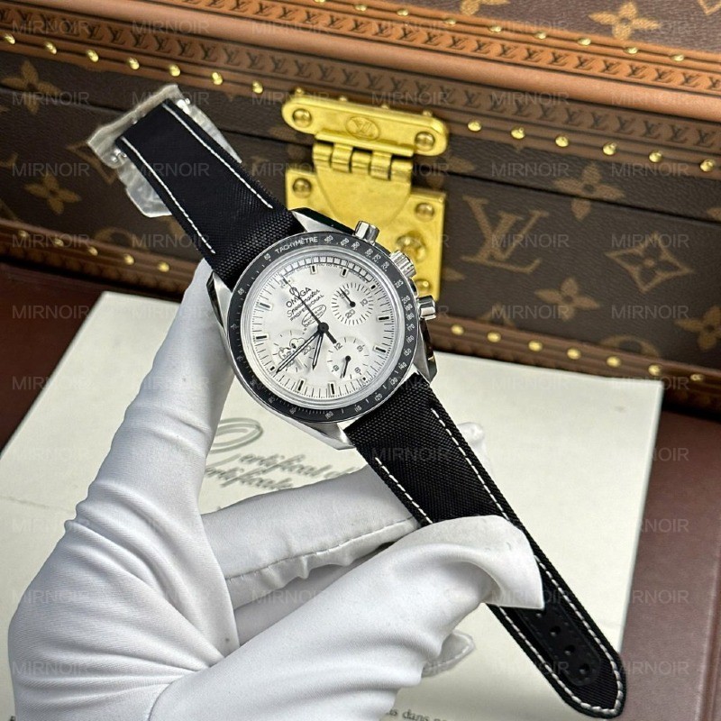 Dong-Ho-Omega-Rep-11-Speedmaster-Apollo-13-Silver-Snoopy-Co-Cot-Tay-Xuong-OM-42mm-1-1024x1024.jpg