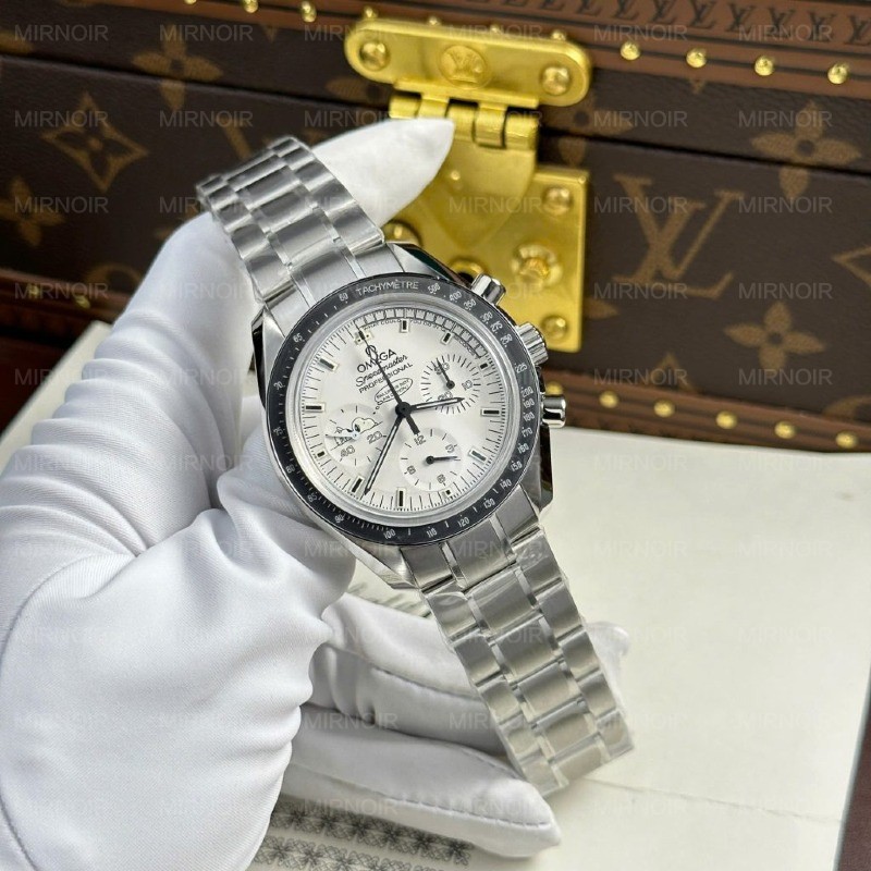 Dong-Ho-Omega-Replica-11-Speedmaster-Apollo-13-Silver-Snoopy-Day-Kim-Loai-Xuong-OM-42mm-1-1024x1024.jpg