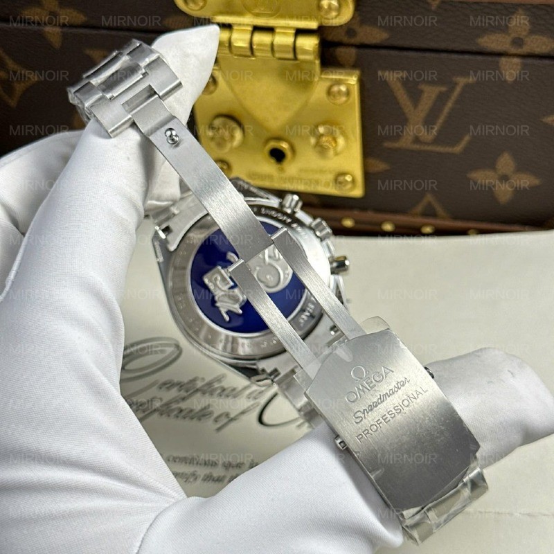 Dong-Ho-Omega-Replica-11-Speedmaster-Apollo-13-Silver-Snoopy-Day-Kim-Loai-Xuong-OM-42mm-4-1024x1024.jpg