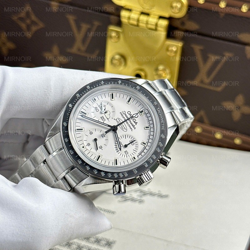 Dong-Ho-Omega-Replica-11-Speedmaster-Apollo-13-Silver-Snoopy-Day-Kim-Loai-Xuong-OM-42mm-10.jpg