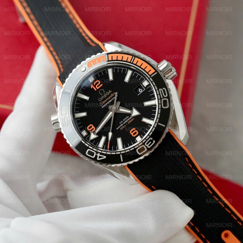 Dong-Ho-Omega-Planet-Ocean-600M-Replica-11-Day-Cao-Su-Nha-May-VS-43-2.jpg