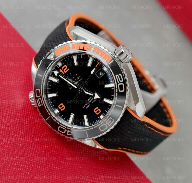 Dong-Ho-Omega-Planet-Ocean-600M-Replica-11-Day-Cao-Su-Nha-May-VS-43-3.jpg