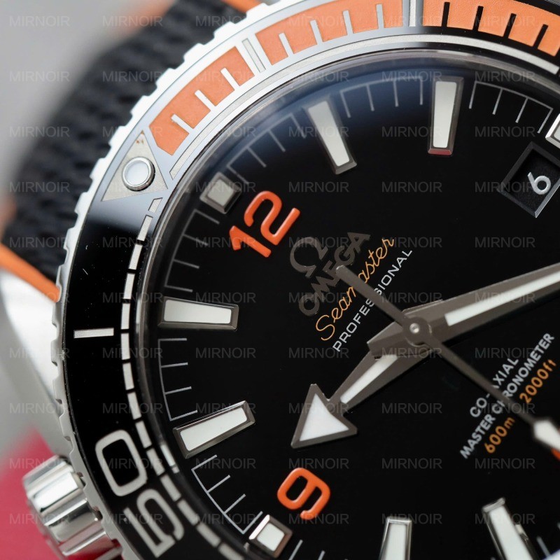 Dong-Ho-Omega-Planet-Ocean-600M-Replica-11-Day-Cao-Su-Nha-May-VS-43-4.jpg