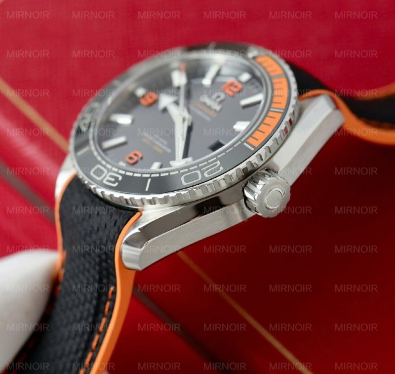 Dong-Ho-Omega-Planet-Ocean-600M-Replica-11-Day-Cao-Su-Nha-May-VS-43-6-1024x968.jpg