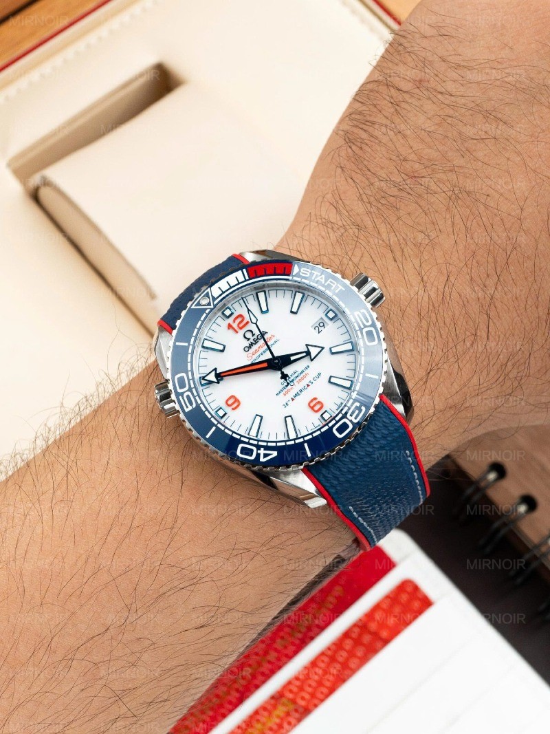 Dong-Ho-Omega-Seamaster-Planet-Ocean-600M-Replica-11-Mat-Trang-Day-Cao-Su-Xuong-VS-435mm-1.jpg
