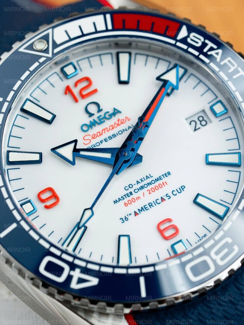 Dong-Ho-Omega-Seamaster-Planet-Ocean-600M-Replica-11-Mat-Trang-Day-Cao-Su-Xuong-VS-435mm-2.jpg