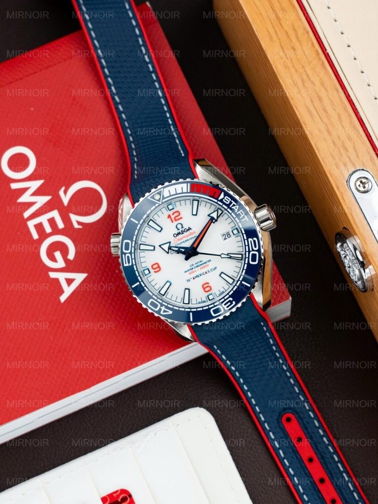 Dong-Ho-Omega-Seamaster-Planet-Ocean-600M-Replica-11-Mat-Trang-Day-Cao-Su-Xuong-VS-435mm-6-768x1024.jpg