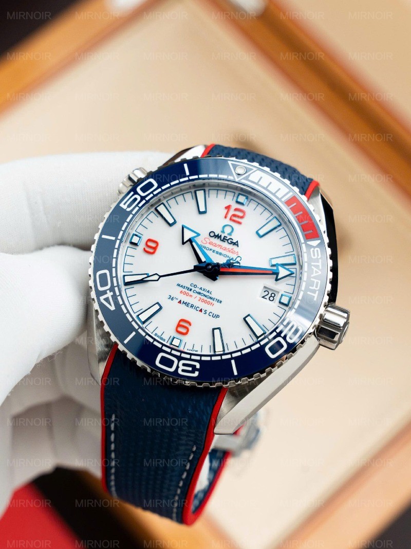 Dong-Ho-Omega-Seamaster-Planet-Ocean-600M-Replica-11-Mat-Trang-Day-Cao-Su-Xuong-VS-435mm-12.jpg