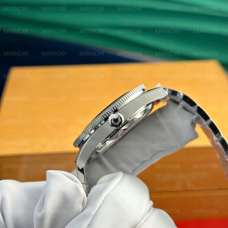 Dong-Ho-Omega-Seamaster-300-Heritage-Replica-1-1-Mat-Den-Day-Kim-Loai-Xuong-VS-41mm-6-1024x1024.jpg