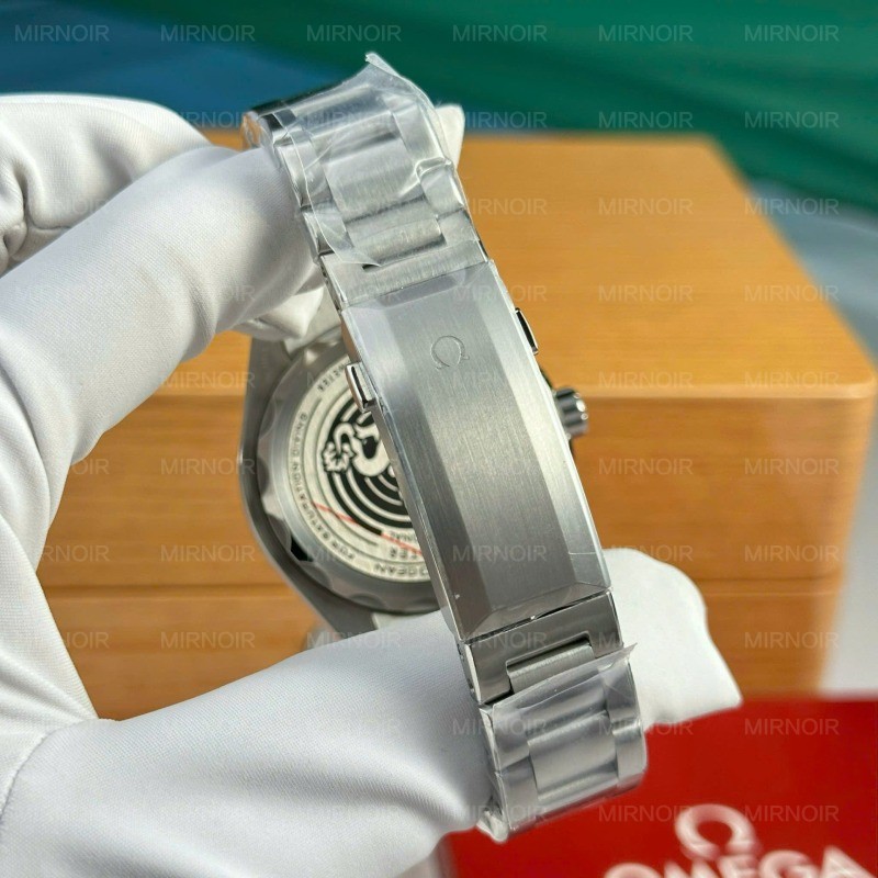 Dong-Ho-Nam-Omega-Che-Tac-Seamaster-Planet-Ocean-6000M-Ultra-Deep-Nha-May-VS-45-10.jpg