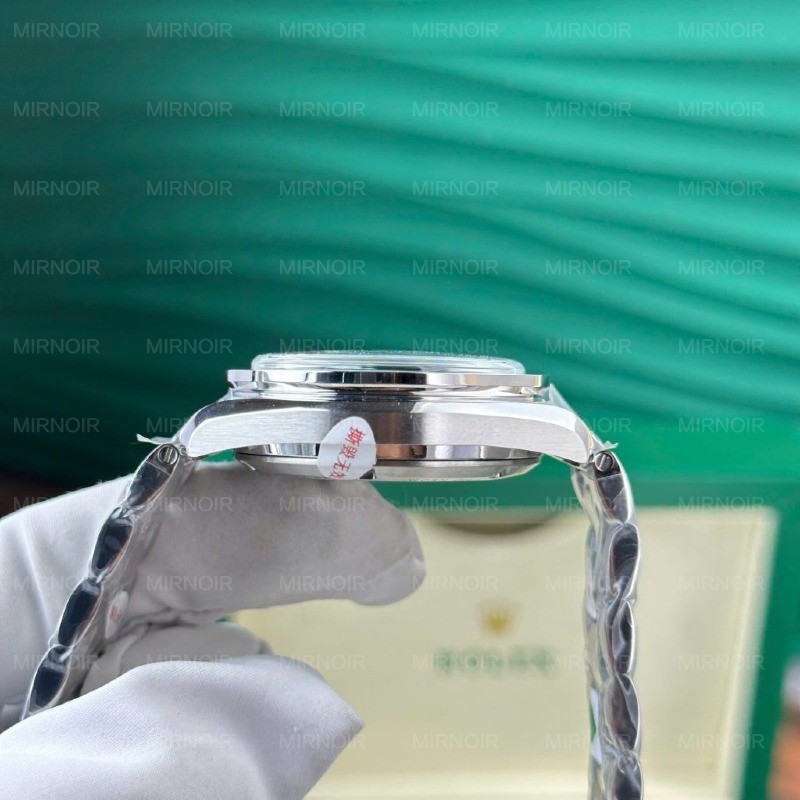 Dong-Ho-Omega-Replica-11-Speedmaster-Moonwatch-Chronograph-Mat-Bac-Vien-Gom-Den-Xuong-OM-42mm-3-1024x1024.jpg