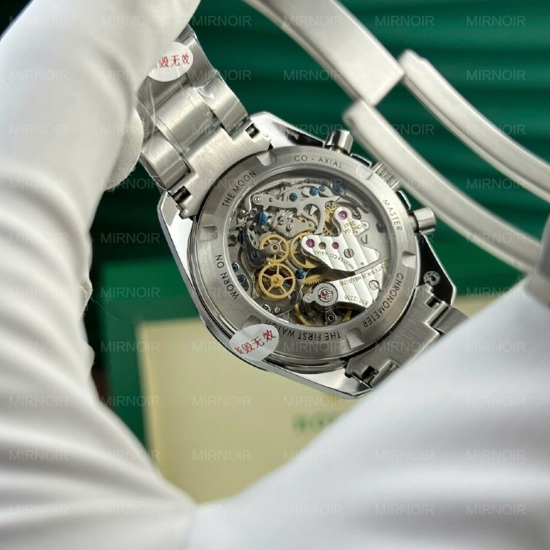 Dong-Ho-Omega-Replica-11-Speedmaster-Moonwatch-Chronograph-Mat-Bac-Vien-Gom-Den-Xuong-OM-42mm-8-1024x1024.jpg