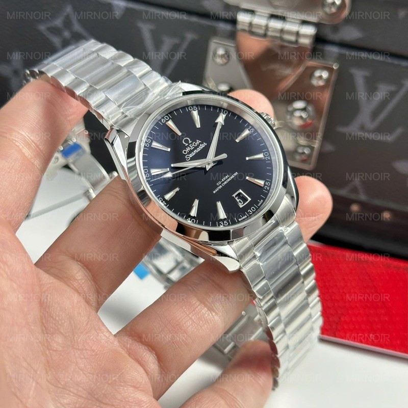 Dong-Ho-Omega-Seamaster-Aqua-Terra-150M-Replica-11-Mat-Den-Tron-Nha-May-VS-41mm-2.jpg