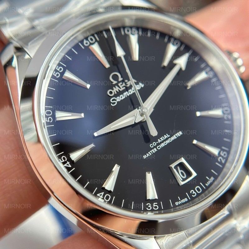 Dong-Ho-Omega-Seamaster-Aqua-Terra-150M-Replica-11-Mat-Den-Tron-Nha-May-VS-41mm-4.jpg