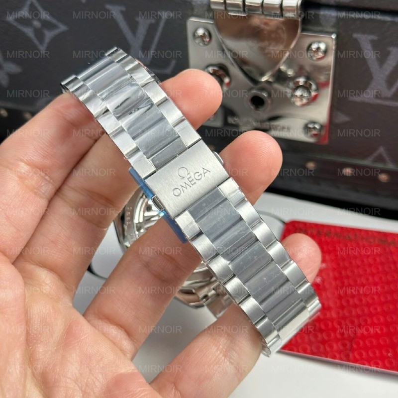 Dong-Ho-Omega-Seamaster-Aqua-Terra-150M-Replica-11-Mat-Den-Tron-Nha-May-VS-41mm-13-1024x1024.jpg