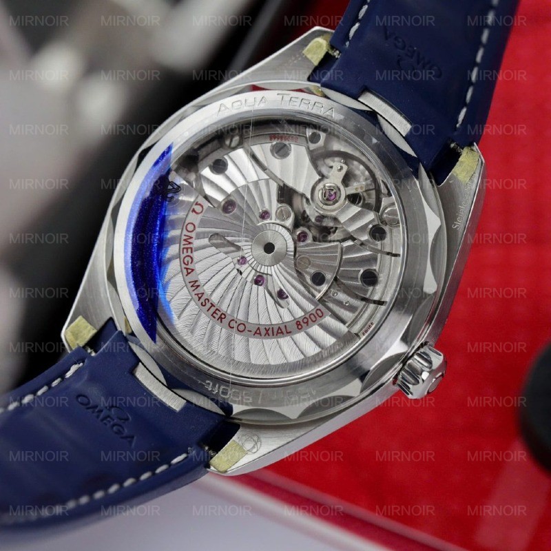 Dong-Ho-Omega-Seamaster-Aqua-Terra-GMT-Che-Tac-Mau-Xanh-Duong-Xuong-VS-41mm-3-1024x1024.jpg