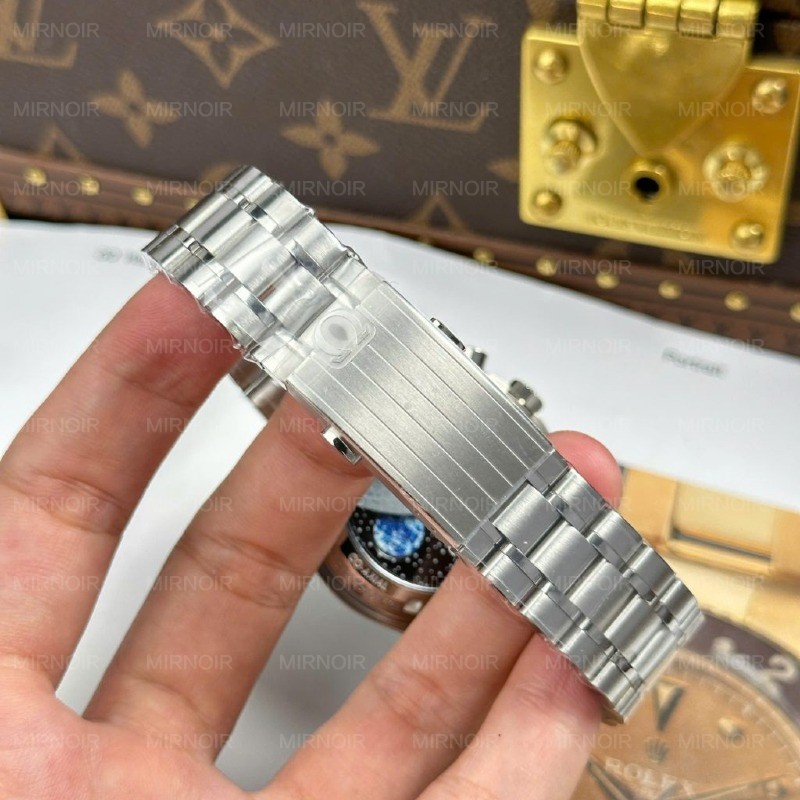 Dong-Ho-Omega-Speedmaster-Silver-Snoopy-50th-Anniversary-Che-Tac-Khoa-Moi-42mm-3-1024x1024.jpg