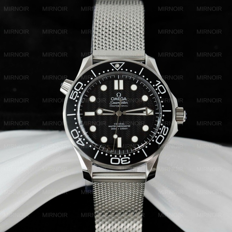 Dong-Ho-Omega-Seamaster-Diver-300M-Co-Axial-Master-Chronometer-Rep-11-Xuong-VS-42mm-5.jpg