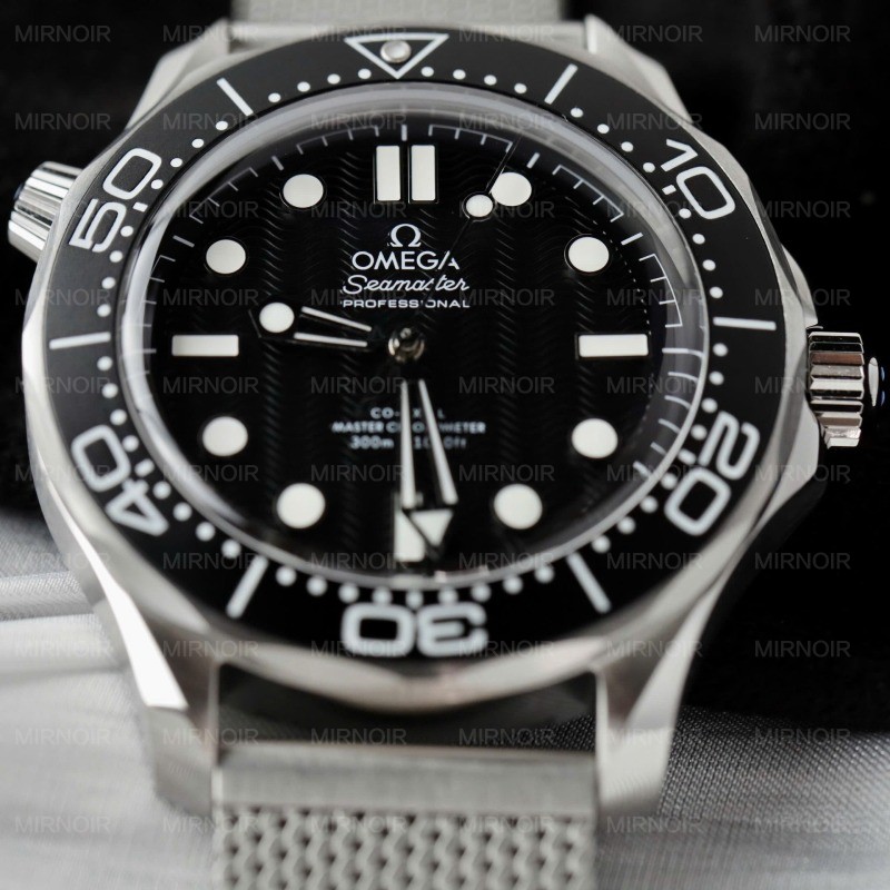 Dong-Ho-Omega-Seamaster-Diver-300M-Co-Axial-Master-Chronometer-Rep-11-Xuong-VS-42mm-8.jpg