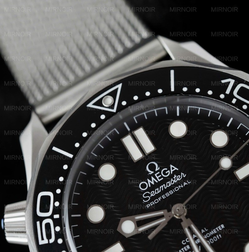 Dong-Ho-Omega-Seamaster-Diver-300M-Co-Axial-Master-Chronometer-Rep-11-Xuong-VS-42mm-9.jpg