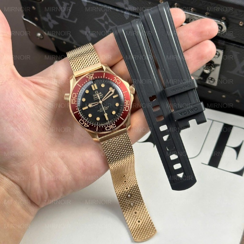 Dong-Ho-Omega-Seamaster-Diver-300M-Bronze-Gold-Replica-11-VFS-42mm-11-1024x1024.jpg