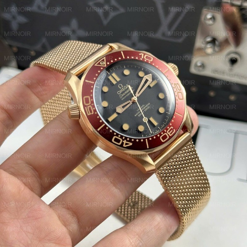Dong-Ho-Omega-Seamaster-Diver-300M-Bronze-Gold-Replica-11-VFS-42mm-19-1024x1024.jpg