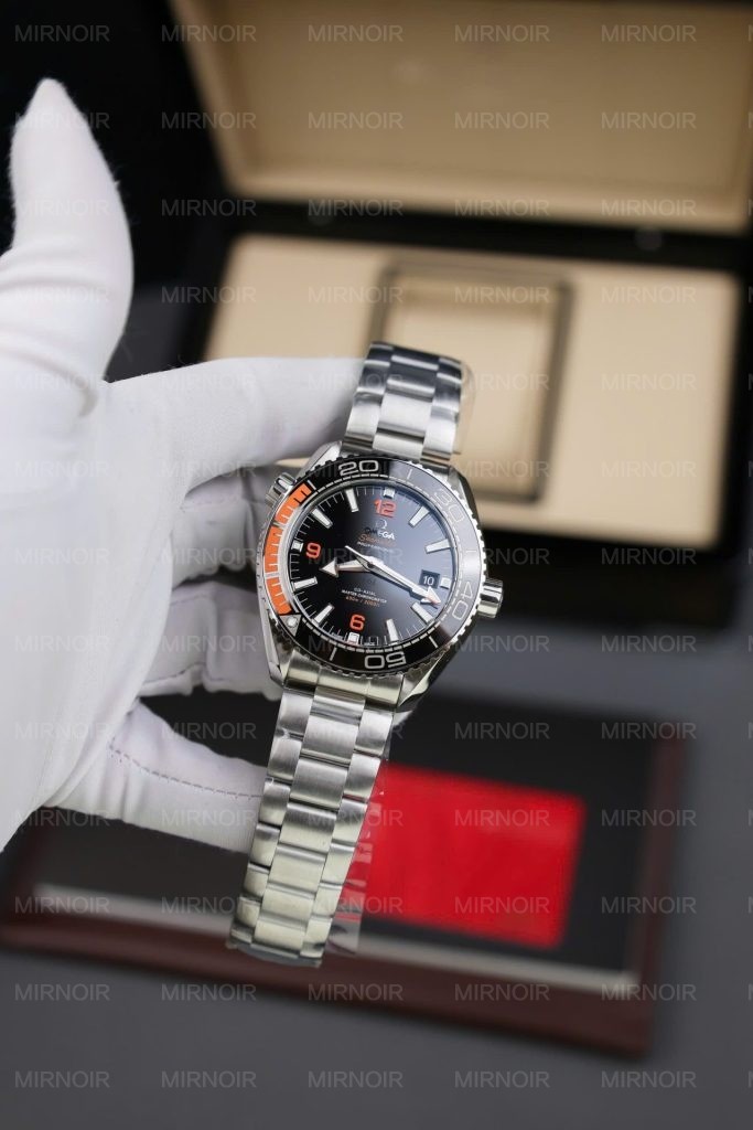 Dong-Ho-Omega-Seamaster-Planet-Ocean-Replica-11-Day-Kim-Loai-43-3-683x1024.jpg