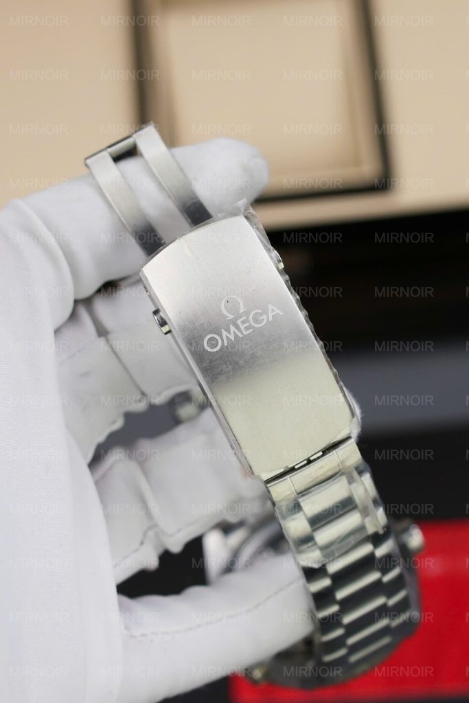 Dong-Ho-Omega-Seamaster-Planet-Ocean-Replica-11-Day-Kim-Loai-43-9-683x1024.jpg