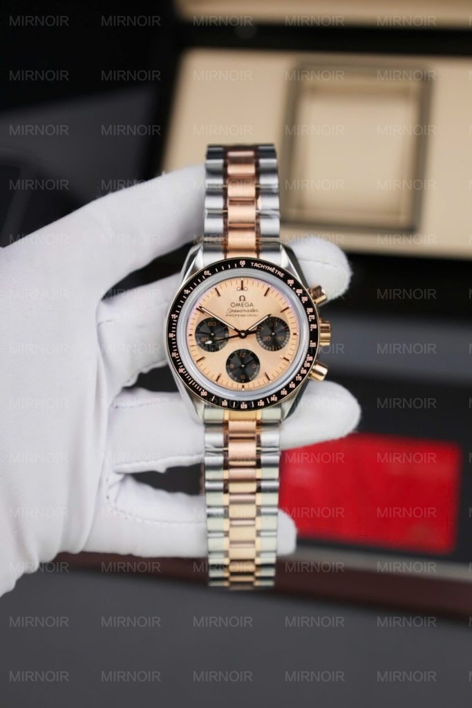 Dong-Ho-Omega-SpeedMaster-Che-Tac-MoonWatch-Demi-Vang-Hong-42mm-3-683x1024.jpg