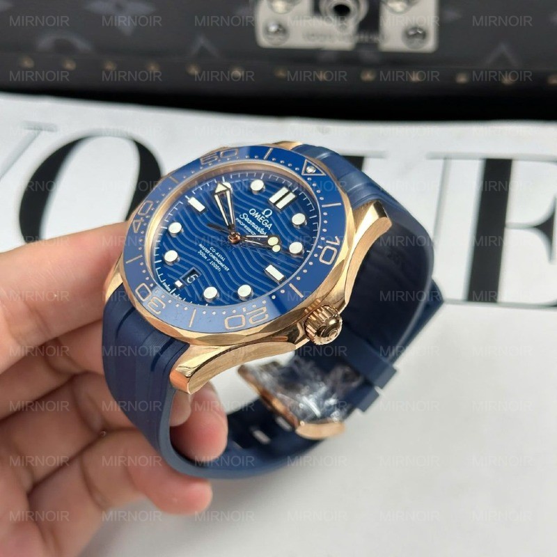 Dong-Ho-Omega-Seamaster-Diver-300M-Replica-Cao-Cap-Mau-Xanh-Duong-Xuong-VS-42mm-7-1024x1024.jpg