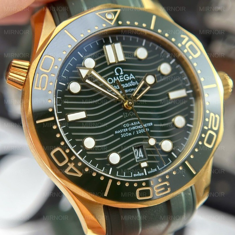 Dong-Ho-Omega-Seamaster-Diver-300M-Replica-Cao-Cap-Mau-Xanh-La-Cay-Xuong-VS-42mm-4-1024x1024.jpg