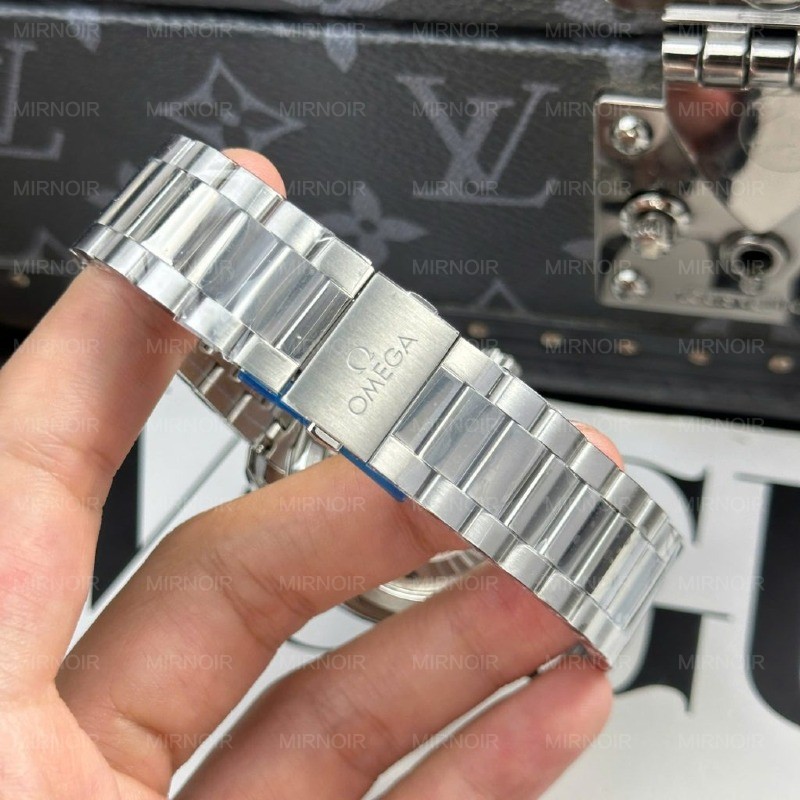 Dong-Ho-Omega-Seamaster-Co-Axial-Replica-11-Mat-Xanh-Blue-Nha-May-VS-41mm-1-1024x1024.jpg
