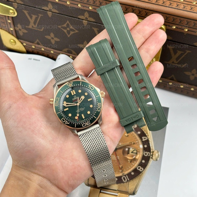 Dong-Ho-Omega-Seamaster-Driver-300-Replica-Mat-Xanh-Green-Full-Set-Nha-May-VS-42mm-15.jpg