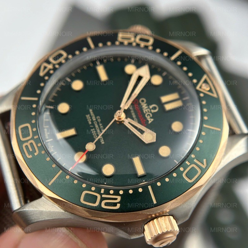Dong-Ho-Omega-Seamaster-Driver-300-Replica-Mat-Xanh-Green-Full-Set-Nha-May-VS-42mm-18.jpg