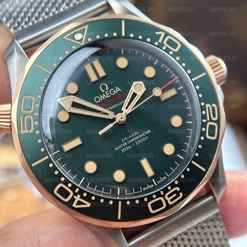 Dong-Ho-Omega-Seamaster-Driver-300-Replica-Mat-Xanh-Green-Full-Set-Nha-May-VS-42mm-19.jpg