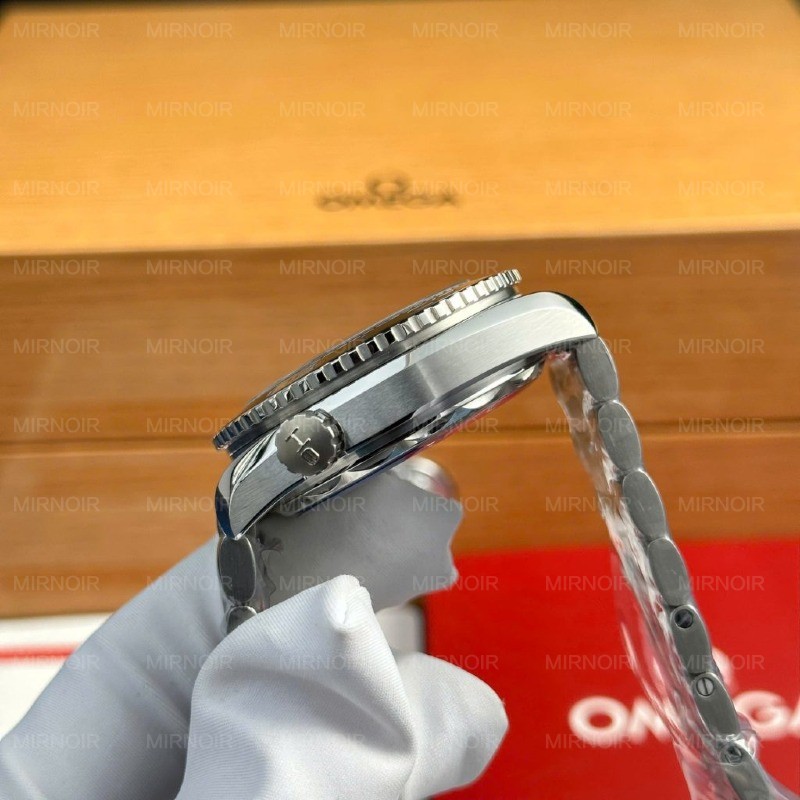 Dong-Ho-Omega-Seamaster-Planet-Ocean-600M-Replica-11-Day-Kim-Loai-VSF-43-5-1024x1024.jpg