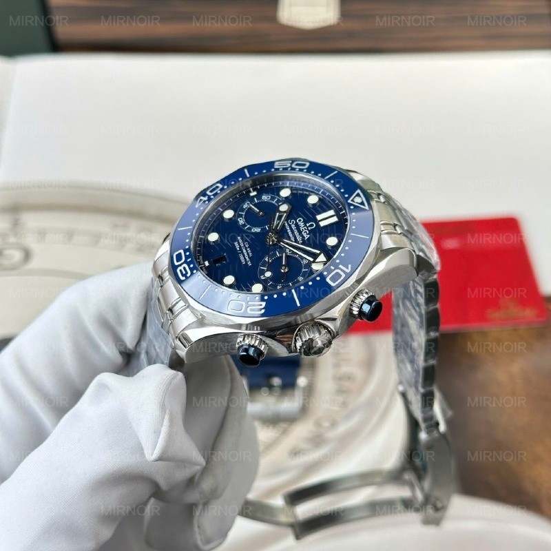 Dong-Ho-Omega-Replica-11-Seamaster-Diver-300M-Chronograph-Mat-Xanh-Blue-N1-Factory-44mm-2.jpg
