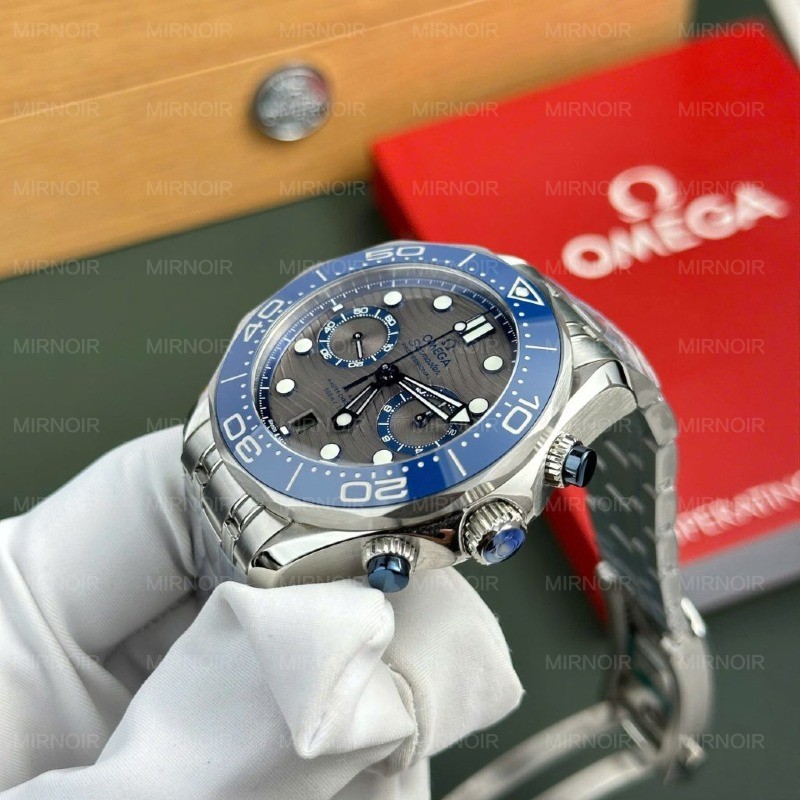 Dong-Ho-Omega-Che-Tac-Seamaster-Diver-300M-Chronograph-Mat-Xam-Nha-May-N1-44mm-2.jpg