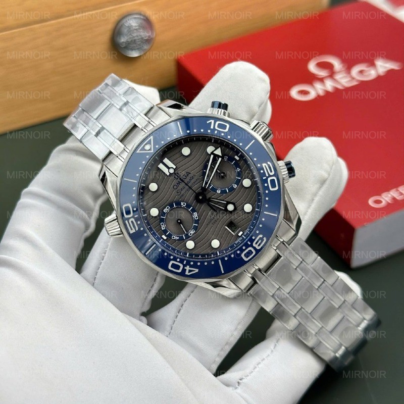 Dong-Ho-Omega-Che-Tac-Seamaster-Diver-300M-Chronograph-Mat-Xam-Nha-May-N1-44mm-4.jpg