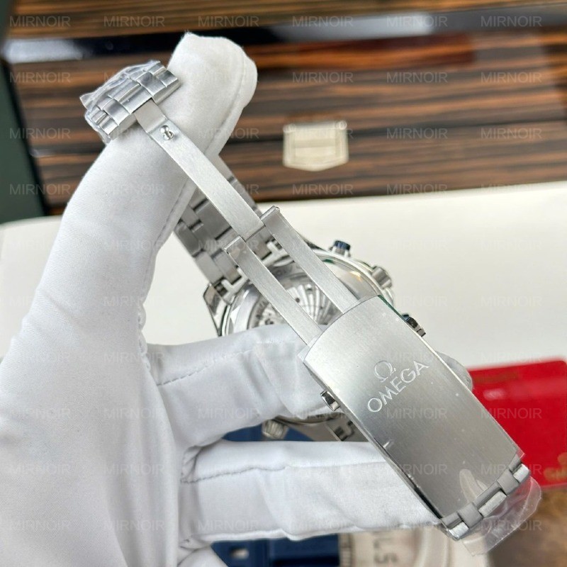 Dong-Ho-Omega-Seamaster-Diver-300M-Rep-Cao-Cap.jpg