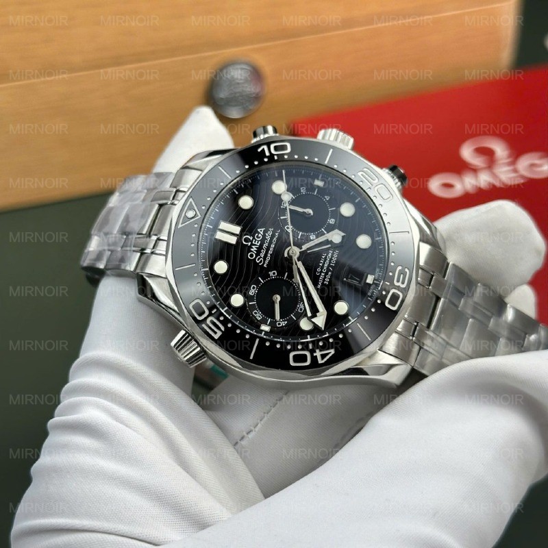 Dong-Ho-Omega-Replica-11-Seamaster-Diver-300M-Chronograph-Mat-Den-Nha-May-N1-44mm-6.jpg