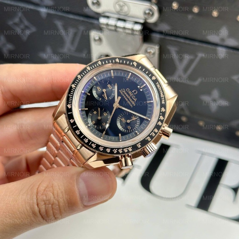 Dong-Ho-Omega-SpeedMaster-MoonWatch-Ma-Vang-Hong-Nha-May-OM-42mm-5-1024x1024.jpg