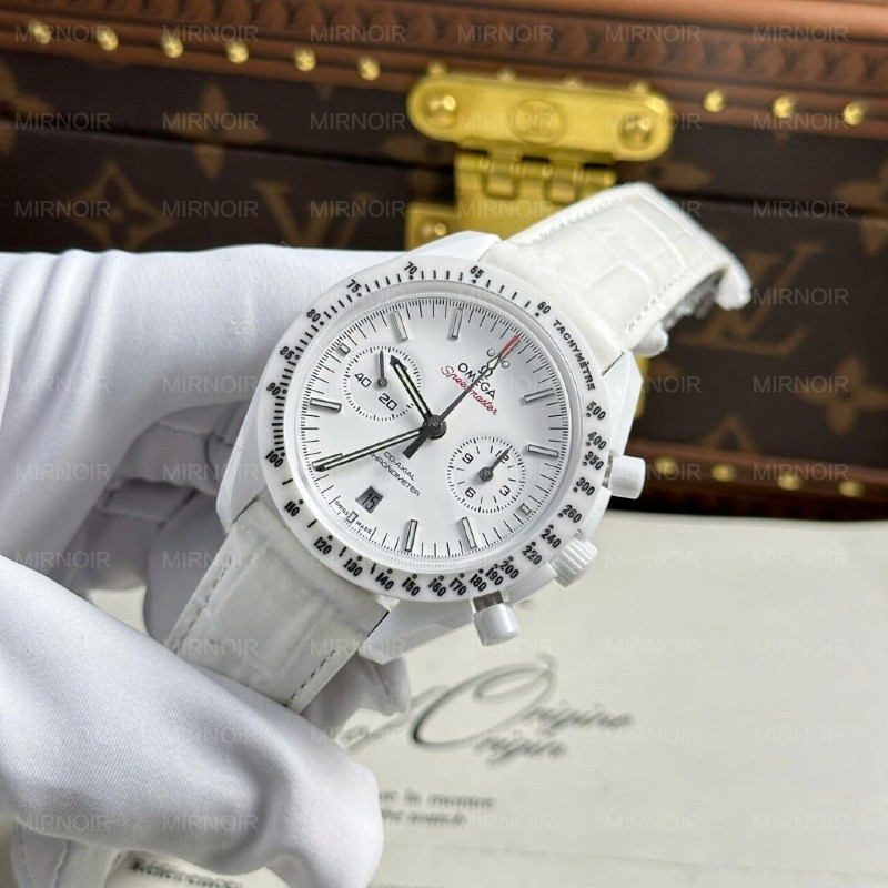 Dong-Ho-Omega-Speedmaster-White-Side-of-The-Moon-Che-Tac-Gom-Trang-N1-44mm-4-1024x1024.jpg