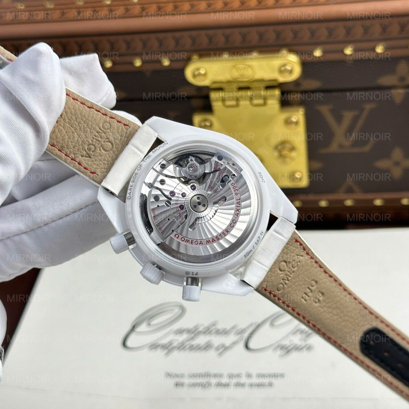 Dong-Ho-Omega-Speedmaster-White-Side-of-The-Moon-Che-Tac-Gom-Trang-N1-44mm-11.jpg