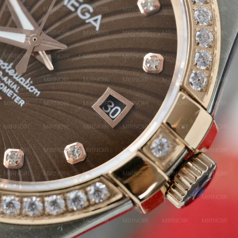 Dong-Ho-Omega-Constellation-Co-Axial-Fake-11-Demi-Vang-Hong-Mat-Nau-38mm-1-1024x1024.jpg