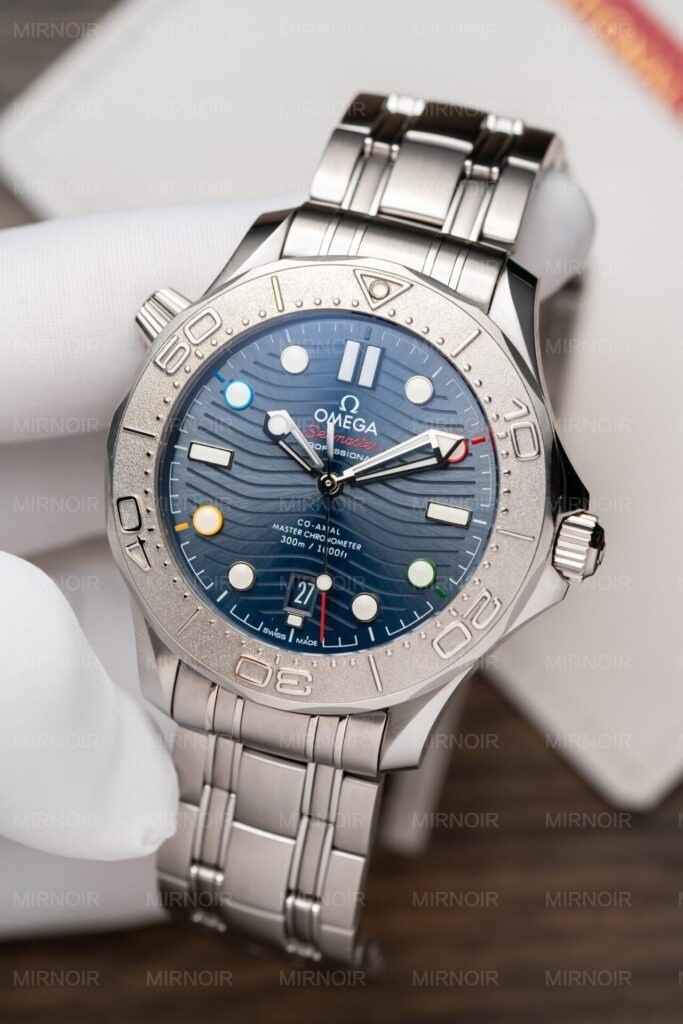 Dong-Ho-Omega-Seamaster-007-Replica-11-Nha-May-VS-Mat-Blue-41mm-5-683x1024.jpg